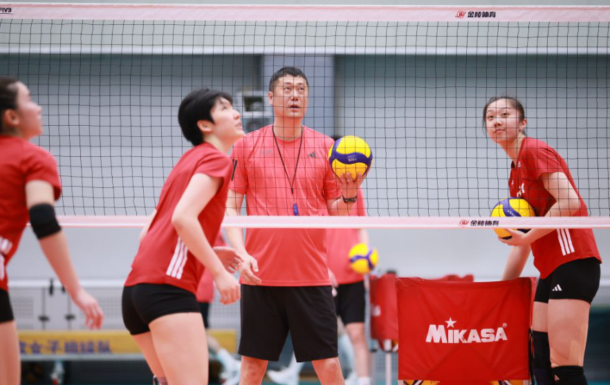 leyu乐鱼体育全站时时跟踪各大联赛动态